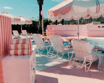 A bordo piscina nel film