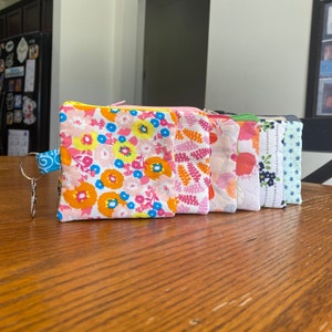 Handmade Small Coin Purse with zipper - Floral Varieties - Zippered Floral Coin Purses - Small Floral Pouch - Keychain Pouch
