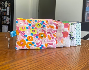 Handmade Small Coin Purse with zipper - Floral Varieties - Zippered Floral Coin Purses - Small Floral Pouch - Keychain Pouch