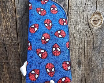 Spider-Man Sunglasses Case: Padded Zippered Glasses Case