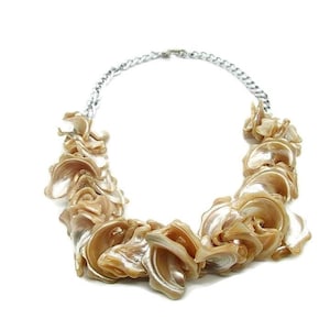Shell Mother of Pearl Collar Necklace