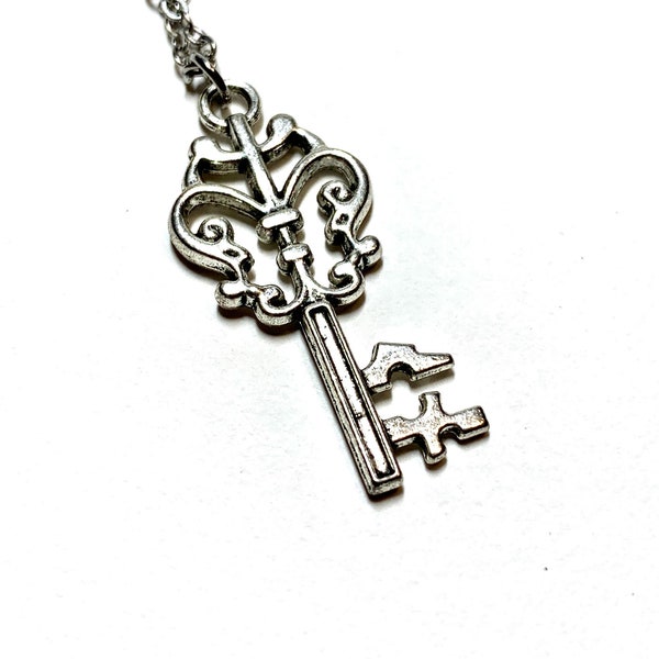 Silver Key necklace-Key jewelry-Ornate-Skeleton key