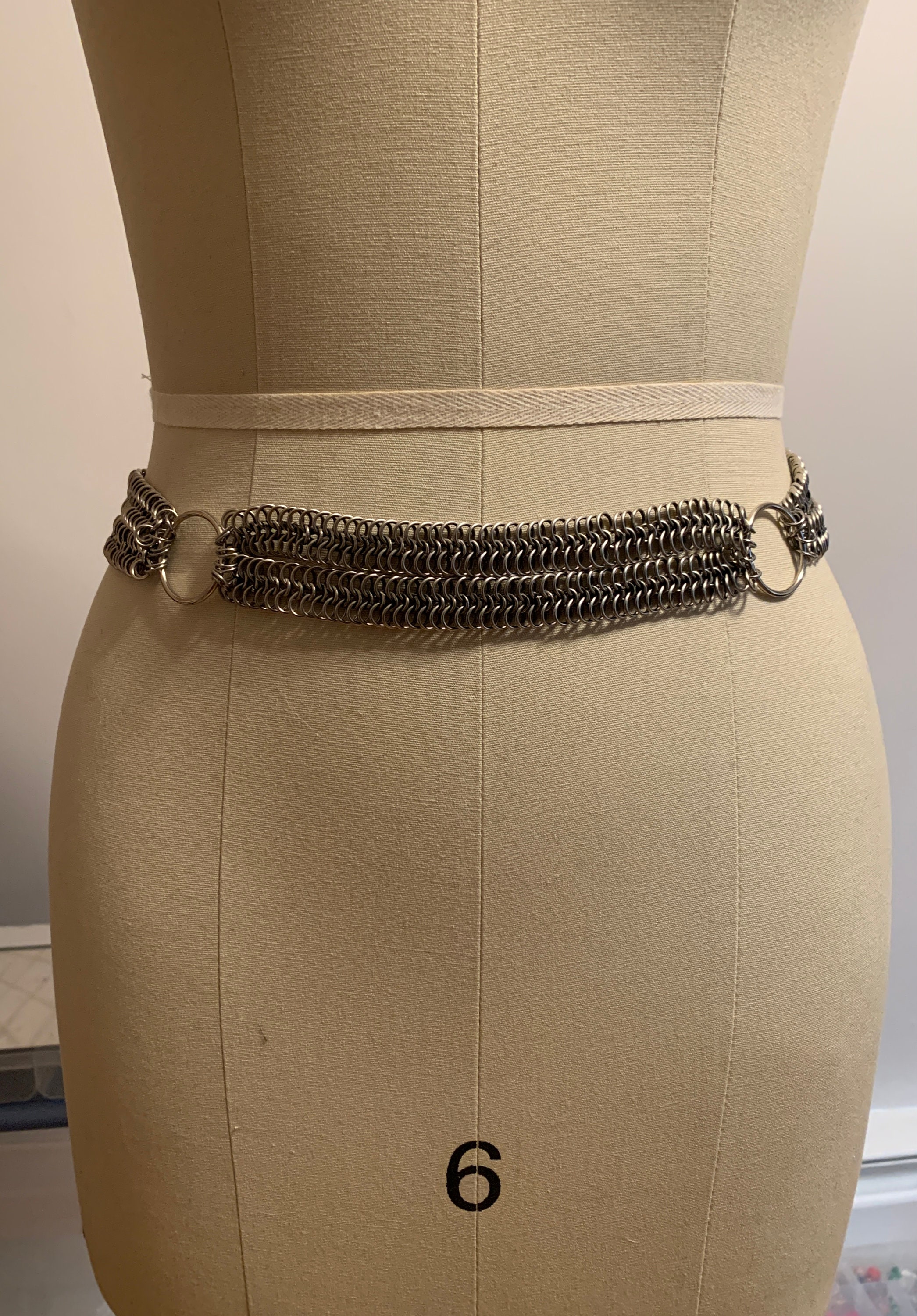 Brutalist Chain Metal Belt Abstract Faces Iron Giant Gold Silver Tone Aged Retro vintage abstract swirly heart gold chain belt 90s – hong  main image 3