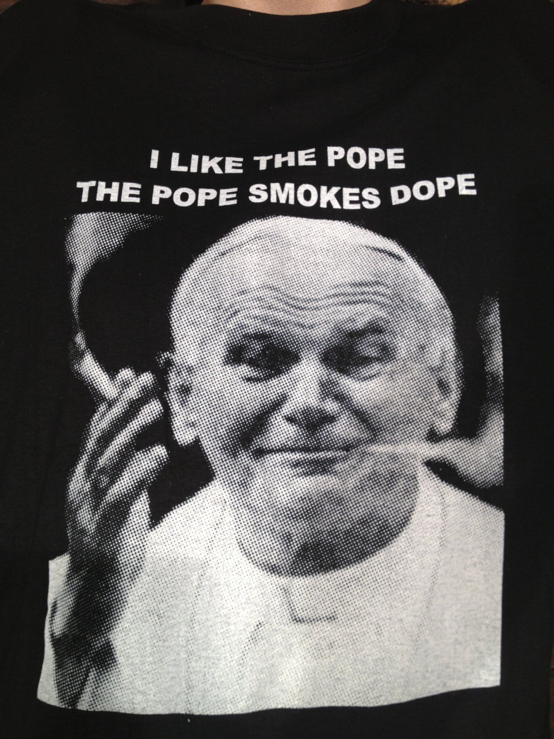 Awesome Vintage i Like the Pope, the Pope Smokes Dope T-shirt Size 