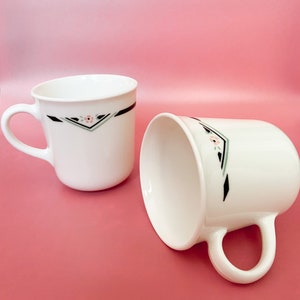Corning USA 80s style 2 tea cups