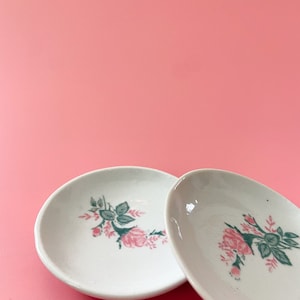 Floral ceramic ring dish
