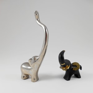 Elephant Ring Holder, Black Brass Elephant, Set of 2, Elephant Figurine, Metal Holder, Jewelry Organizer, Tiny Elephant, Vintage Figurine