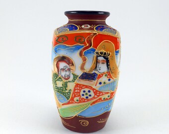 Vintage Satsuma Style Vase: Moriage Hand-Painted Japanese Pottery