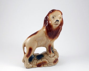 Vintage Ceramic Lion Figurine: Mid-Century Jungle Decor, Brazil