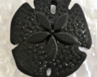 1 pezzo (40 x 36 mm o 1 1/2"x1 9/16") Perline pendenti in vetro di mare stile dollaro di sabbia nero corvino, progettate con un foro naturale nella parte superiore