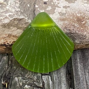 1 Large Lime Green Side Tip Drilled Clamshell Sea Glass Pendant Bead With A Matte Finish - 28mm x 30mm