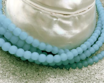 Perles en verre de mer écume de mer aqua opaque, rondes, percées au centre de 4 mm, avec un trou de 1 mm - Environ 50 perles par rang