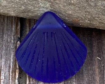 1 Large Royal Blue Side Tip Drilled Clamshell Sea Glass Pendant Bead With A Matte Finish - 28mm x 30mm