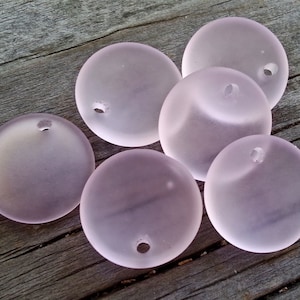 Cuentas de vidrio marino - Colgante de cuentas de vidrio marino cultivado con forma de moneda cóncava curvada en forma de minibotella de color rosa esmerilado - Perforación superior - 18 mm - 2 piezas