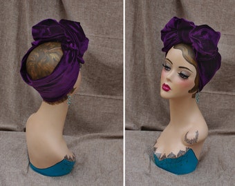 Lila SAMT: Mondäner Turban Haarband / Turbanband in dunkellila violett pflaume / Geschenk für Damen in Pin Up Stil / Accessoires Diva Look