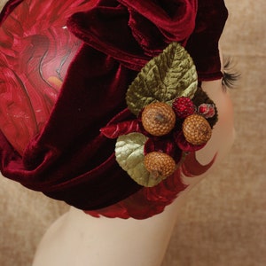 BURGUNDY Velvet Turban Headband & Brooch // Vintage 40s 30s // Retro Art Nouveau // deep red green velvet bow wine red acorns // Jazzafine image 4