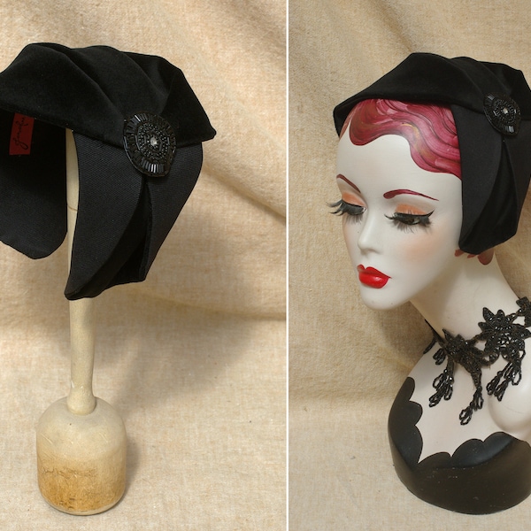 Cerchietto mezzo cappello velluto ricamo perle nere // elegante copricapo nello stile degli anni '20 / '30 // fascinator stile vintage Art Nouveau Art Deco