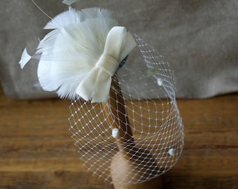 Bird cage Kurzschleier Brautschleier klein Schleier Hochzeit Brautschmuck Gestecke Federn elegant Vintagebraut headpiece Fascinator schwarz