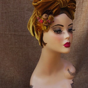 GOLDEN autumn Velvet Turban / Headband & Brooch for FALL / Vintage 40s 30s / Retro Art Nouveau Bow acorns / Urban image 3