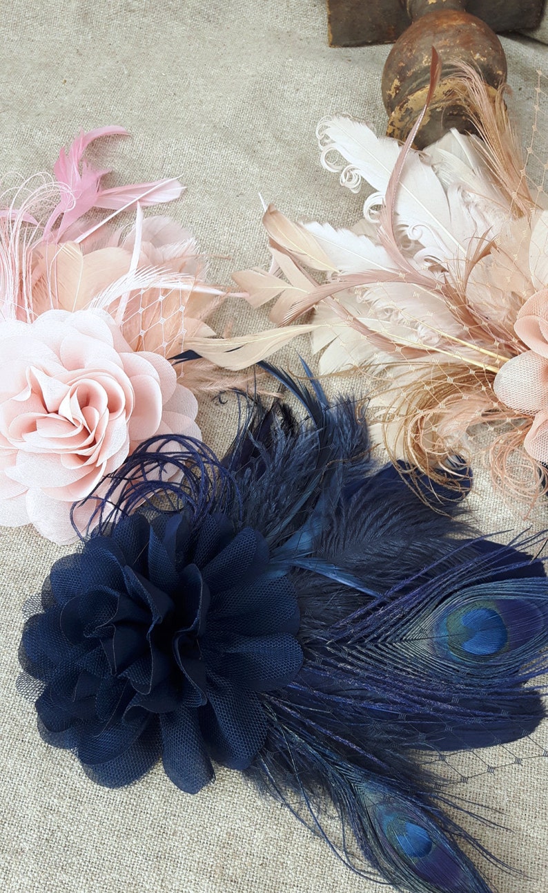 Fascinator accesorios para el cabello azul oscuro azul plumas novia desnuda beige novia madre tocado boda novia joyería nupcial dama de honor verde oscuro imagen 4