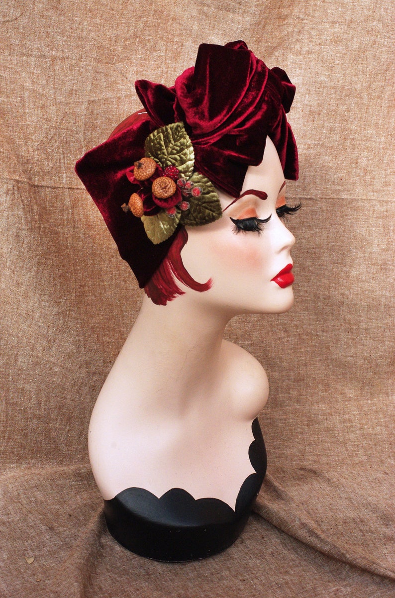 BURGUNDY Velvet Turban Headband & Brooch // Vintage 40s 30s // Retro Art Nouveau // deep red green velvet bow wine red acorns // Jazzafine image 2