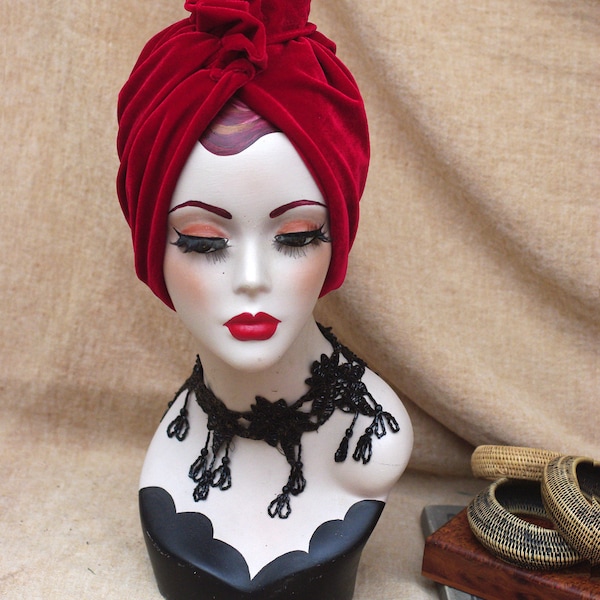 Roter Samt Turban zu Weihnachten & Silvester // elegantes Accessoires in Retro Look der 20er Jahre // Vintage Outfit Kopfbedeckung rot