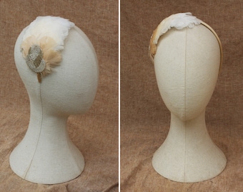 Bridal headband swan lake style // Feathers & Glas beads // Elegant vintage wedding style Art Deco 20s Glam Ivory shades of nude bride