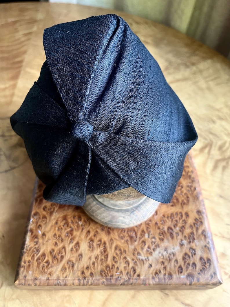 BLACK Silk Half Hat, elegant Headpiece Vintage Style 30s 20s Art Deco, Headband Fascinator, retro accessories, hair covering church funeral image 9
