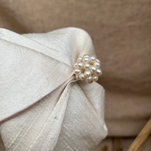 Vintage Wedding: Customizable Bridal Half Hat pure Silk . Headpiece cream ivory art deco style 20s 30s . halfhat Headband accessories bride image 8