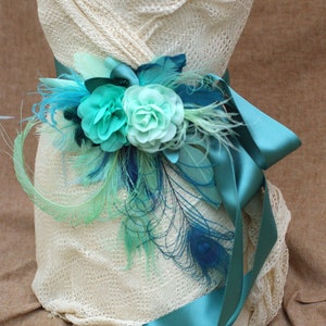 Bridal Sash & Headpiece aqua blue mint green pastell teal turquoise // vintage wedding belt Fascinator // Bride Peacock feathers Bridesmaid only Sash