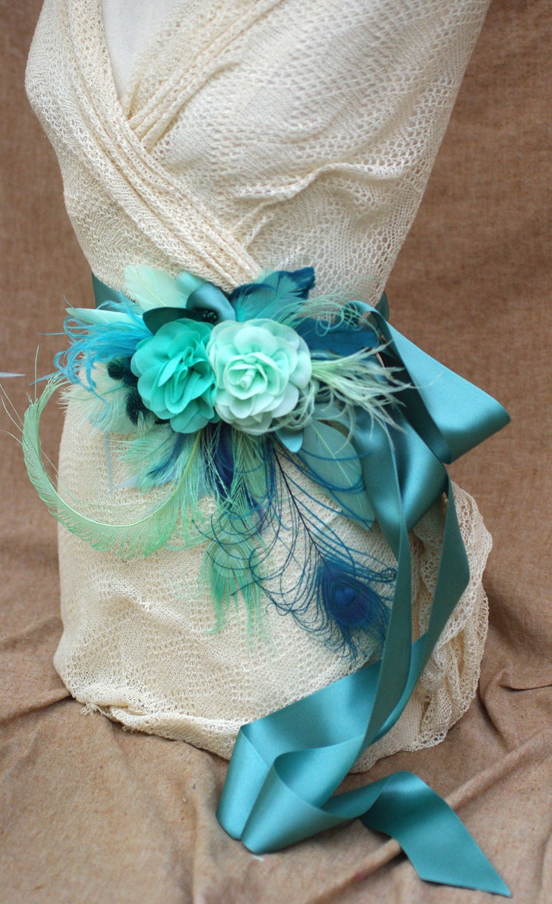 Bridal Sash & Headpiece aqua blue mint green pastell teal turquoise // vintage wedding belt Fascinator // Bride Peacock feathers Bridesmaid only Sash