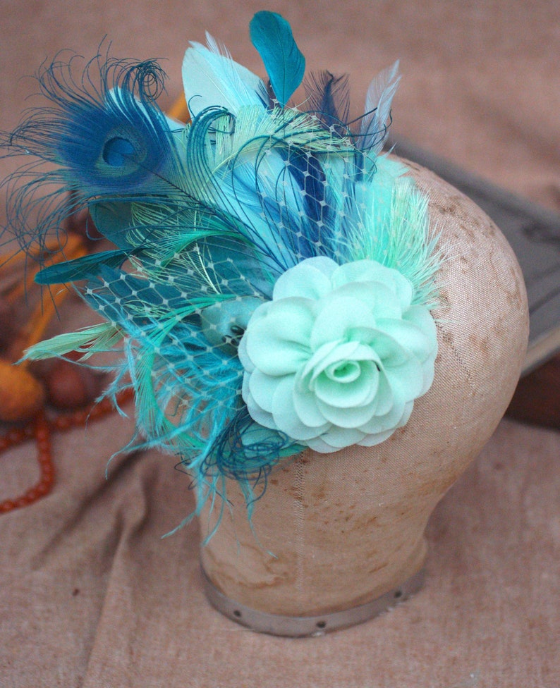 Bridal Sash & Headpiece aqua blue mint green pastell teal turquoise // vintage wedding belt Fascinator // Bride Peacock feathers Bridesmaid only Headpiece