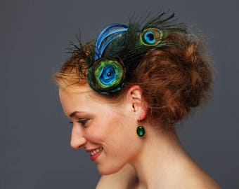 Casque Julietta turquoise plumes essence accessoires pour cheveux fascinateur casque bleu paon plumes de paon vert émeraude mariage boho vintage mariée