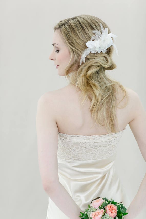 DreamLily Kamelien-Haarkamm – Handgefertigt, Elfenbein, Für Hochzeit & Brautschmuck