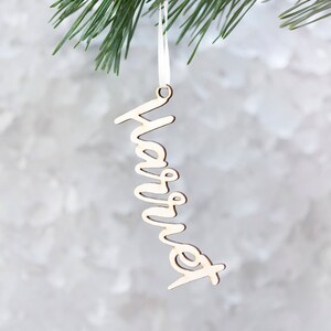 Décoration personnalisée de nom moderne - Nom Bauble - Nom en bois Bauble - Nom découpé au laser - Nom souvenir