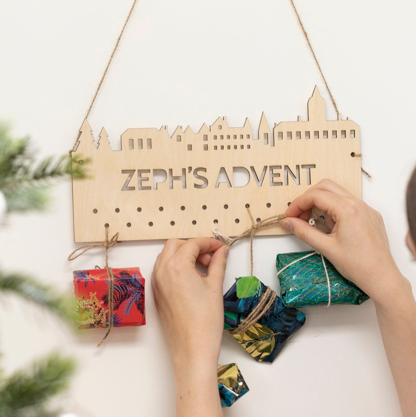 Calendrier de L'avent Noël Skyline Personnalisé Cintre - Calendrier Compte à Rebours Cityscape