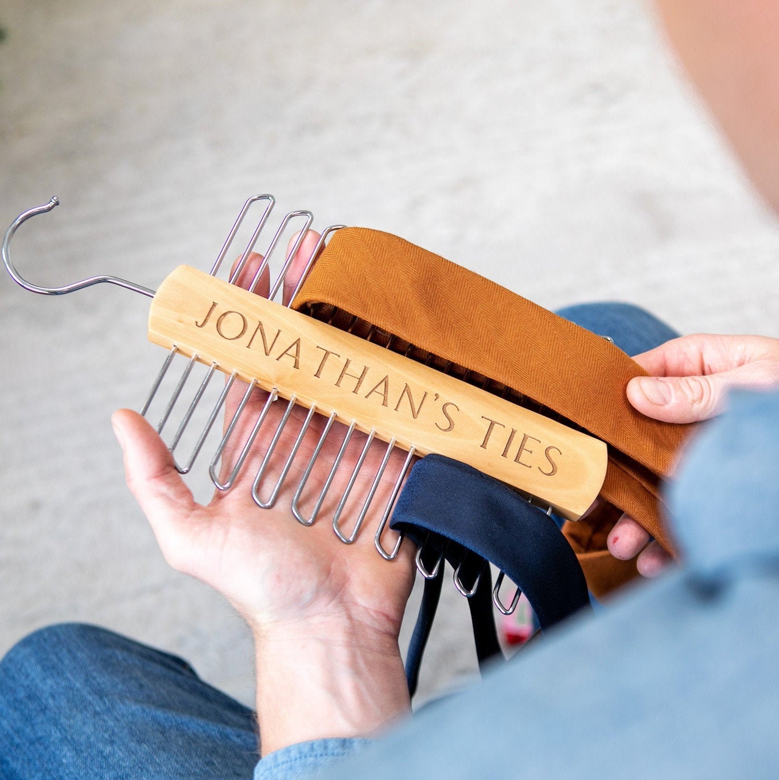 Cintre de Cravate Personnalisé Gravé - Cadeau 18E Anniversaire 5E Mariage 1Re Fête Des Pères