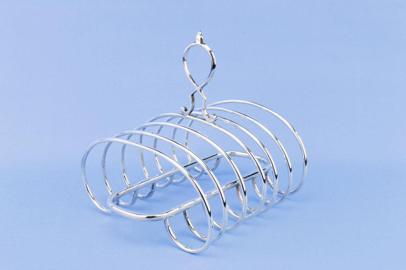 Silver Plated Toast Rack Art Deco English 1930s Medium 6 Slices Unusual Oval Handle