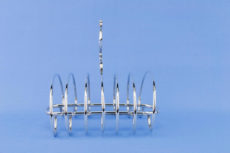 Silver Plated Toast Rack Art Deco English 1930s Medium 6 Slices Unusual Oval Handle