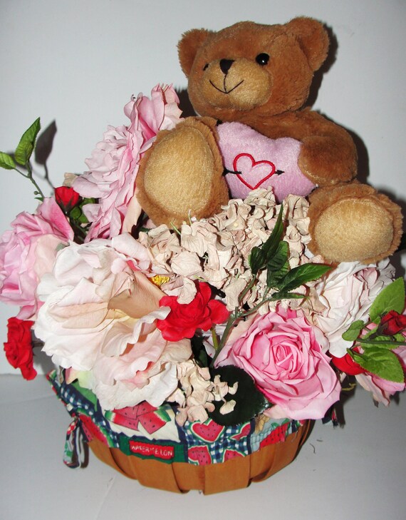 flowers in shape of teddy bear