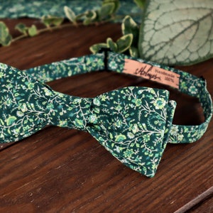 Bow Tie Emerald Green  Floral Bow-Tie Wedding WildFlowers Cotton Wedding Green  Custom BowTie Necktie Suspenders Pocket square Special Order