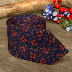 Königsblaue Krawatte mit roten Blumen, schmale Herrenkrawatte, Hochzeitskrawatte, Krawatte für Männer, Sonderbestellung