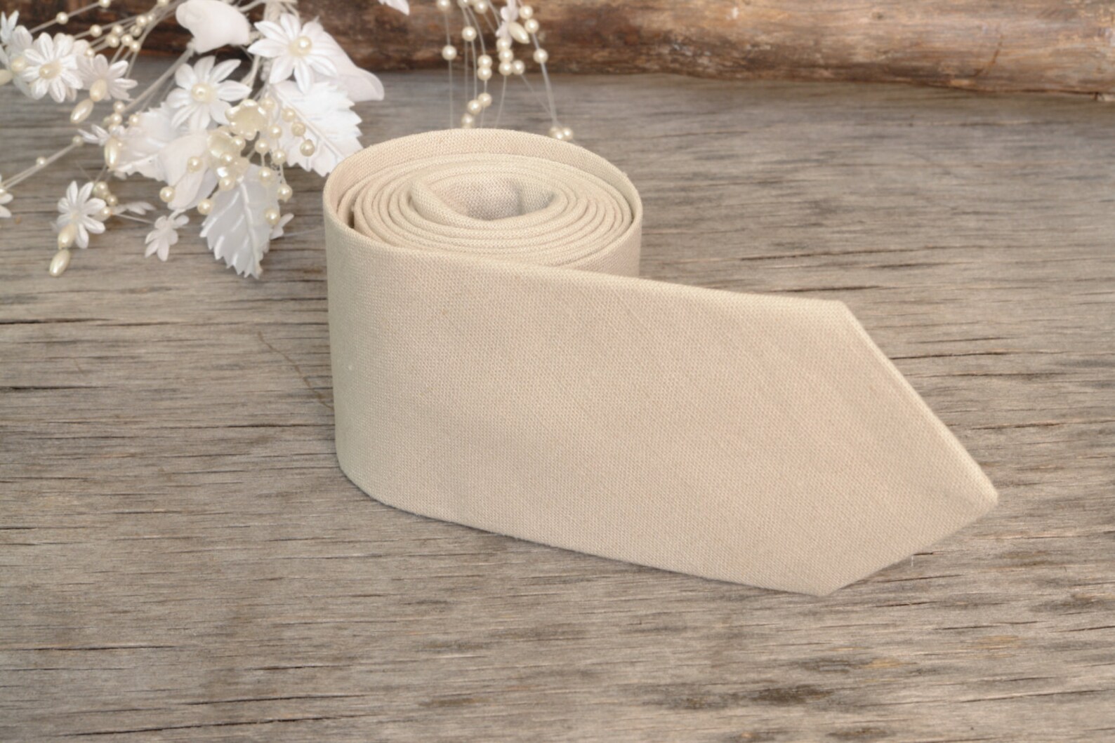 champagne bottle tie