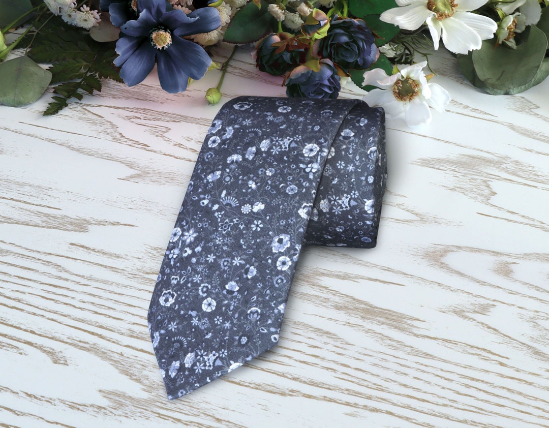 blue tie with flowers