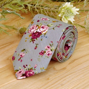 Gray Floral Tie and red  Floral Men&#39;s skinny tie Grey Flowers Ties Groom Cotton Floral Necktie Suspenders BowTie Special Order