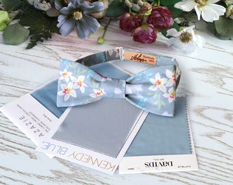 Bow Tie Dusty Blue Floral - Wedding Bow-Tie with Jasmine Flowers, Bow-Tie Light Blue Gray, Floral Wedding Groomsmen  BowTie Custom BowTie