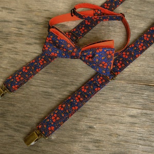 SUSPENDERS and BOWTIE SET Royal Blue with Red Flowers  Wedding Suspenders  Men&#39;s Suspenders