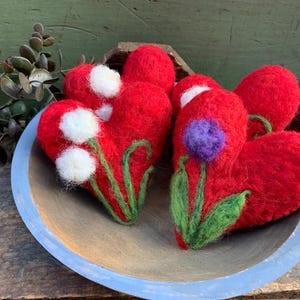 Needle Felted Wool Heart-Flower Decorated-Show Someone You Care