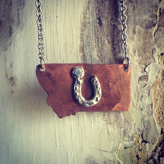 Montana horseshoe necklace