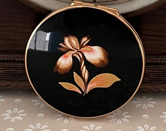 Rare Size 1950s Stratton Compact, Orchid on Black Enamel, Super Slim & in Wonderful Condition